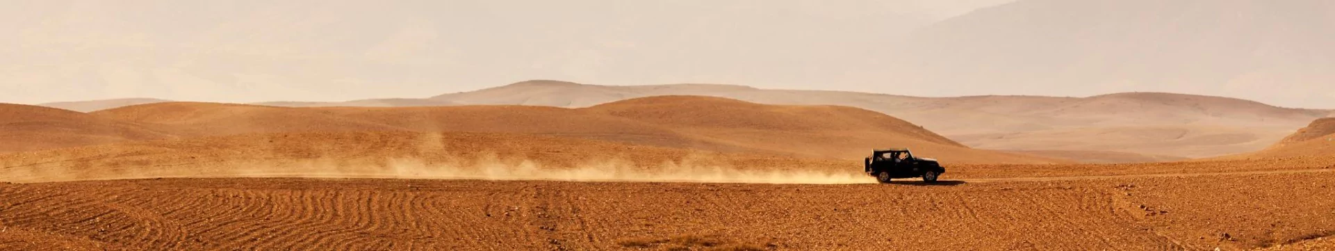 activités dans le désert d'agafay marrakech dwo hôtels