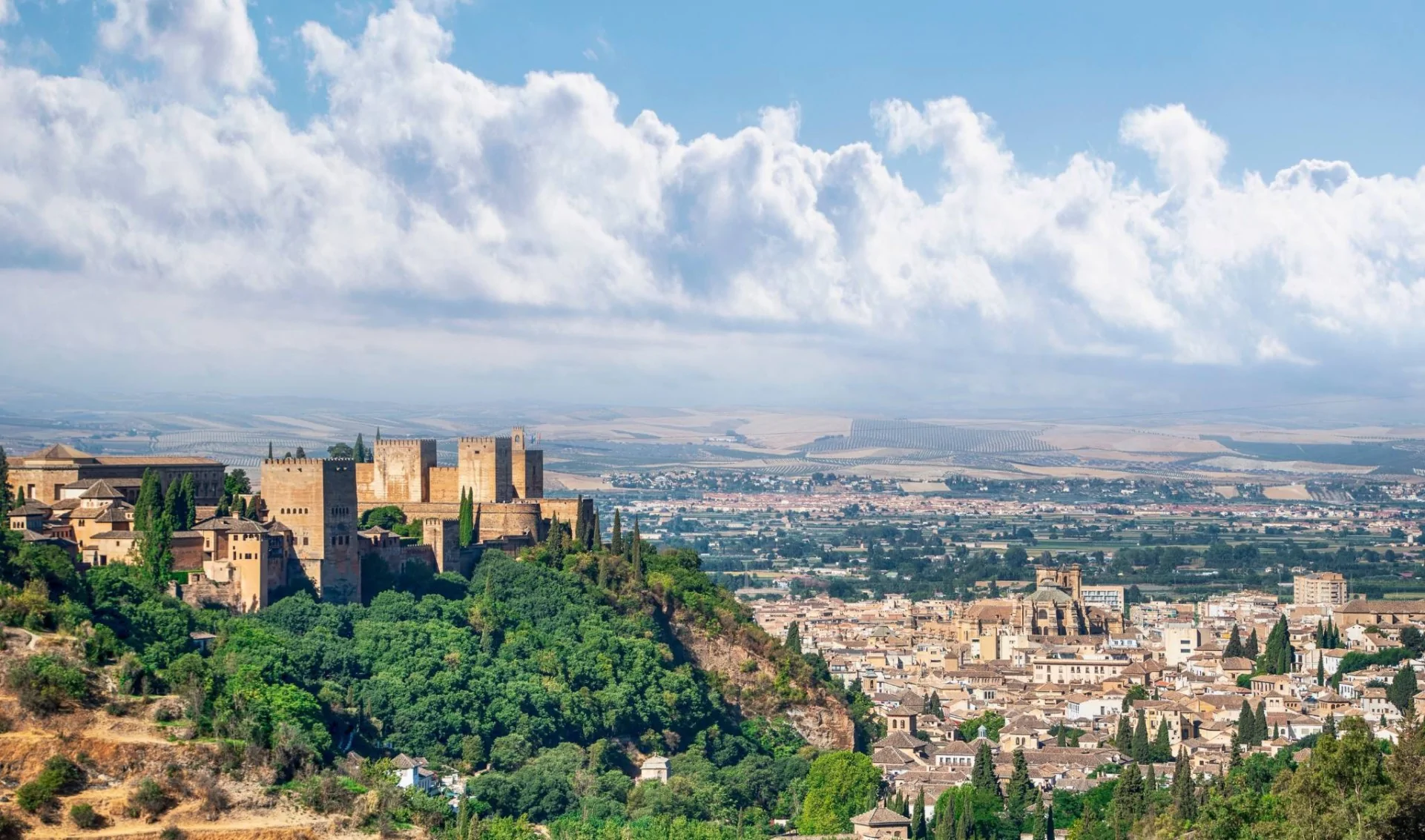 visita la Alhambra con el hotel dwo urban granada